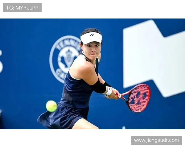 31岁朱琳硬扛男球手四拍重击